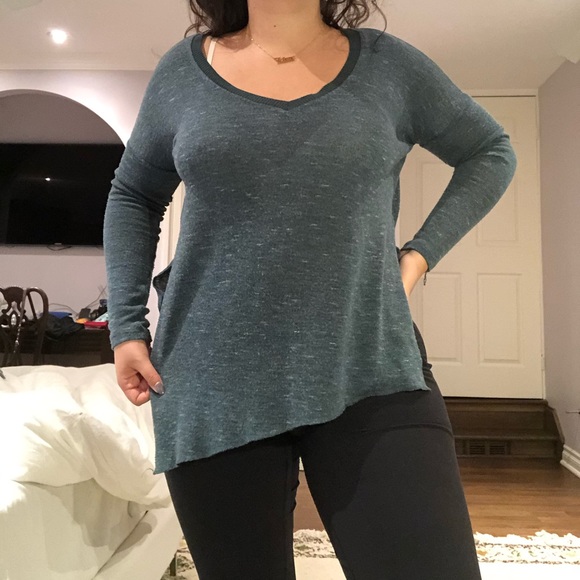 Aritzia Wilfred Top - Picture 2 of 4